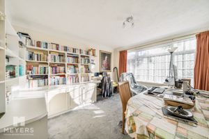 Dining Room - click for photo gallery